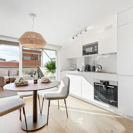 Arriola Penthouse By Pineapple Homes
