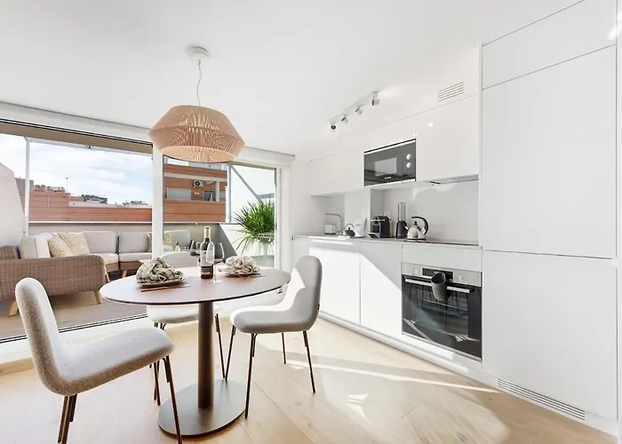 Arriola Penthouse By Pineapple Homes